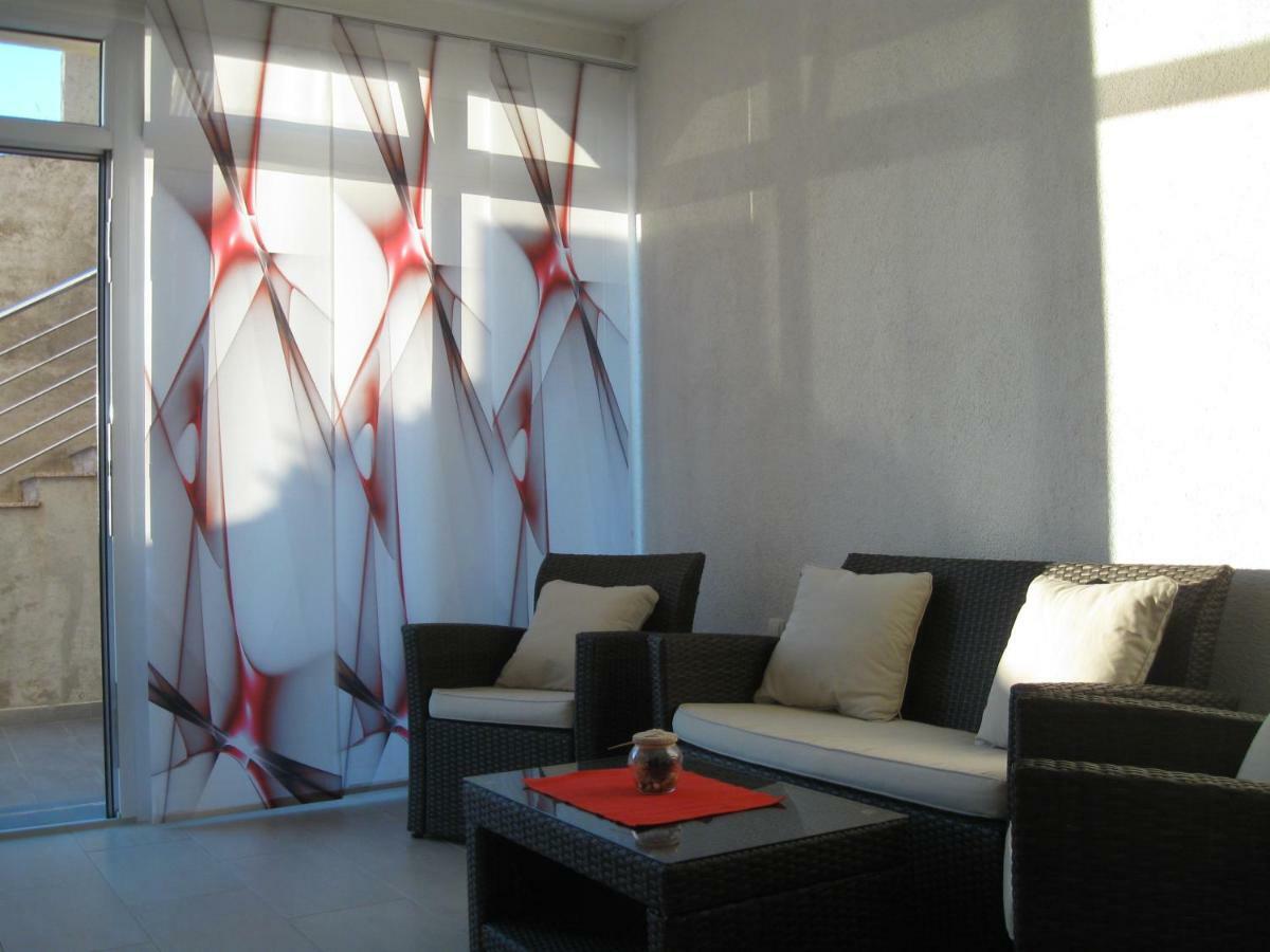 Apartment H&t *